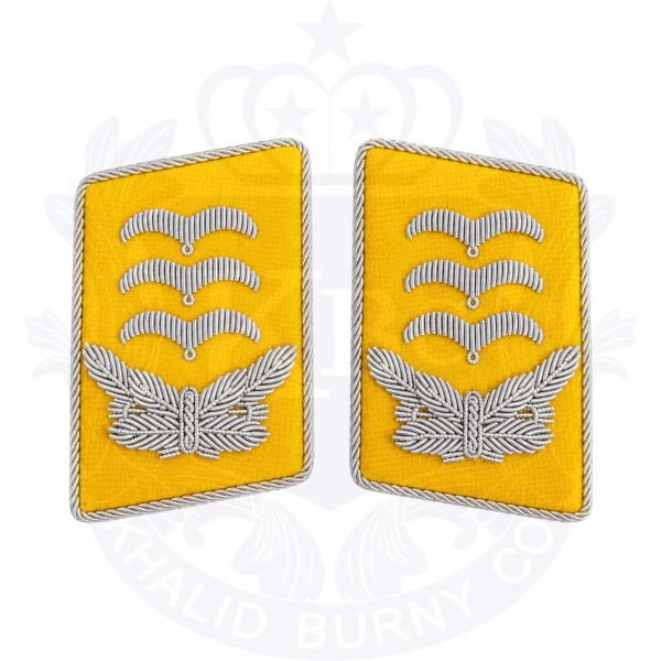 Collar Tabs